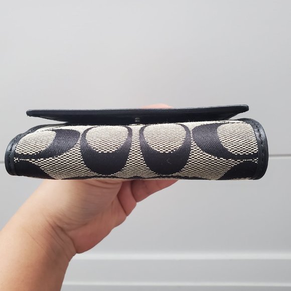 Coach Signature Leather and Canvas Wallet Black Colour - Picture 9 of 10